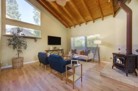 Living - 5900 Oak Ave, Carmichael, CA 95608 photo 2 of 5