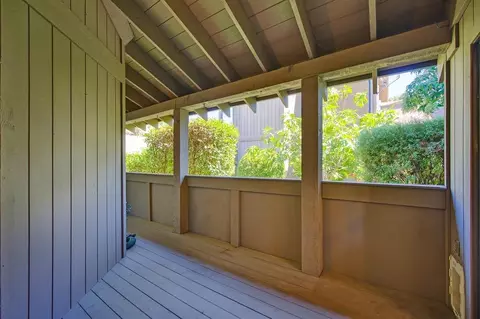 Exterior - 5900 Oak Ave, Carmichael, CA 95608 photo 3 of 7