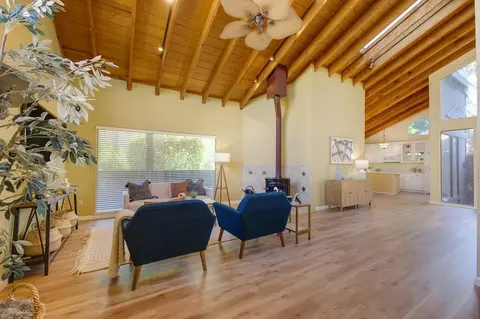 Living - 5900 Oak Ave, Carmichael, CA 95608 photo 1 of 5