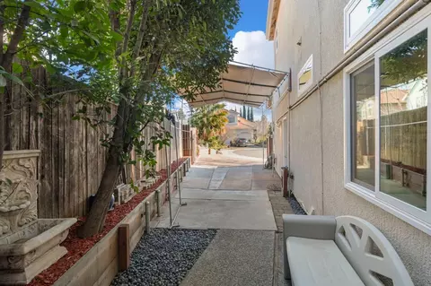 Exterior - 8053 Stretto Ct, Antelope, CA 95843 photo 18 of 31