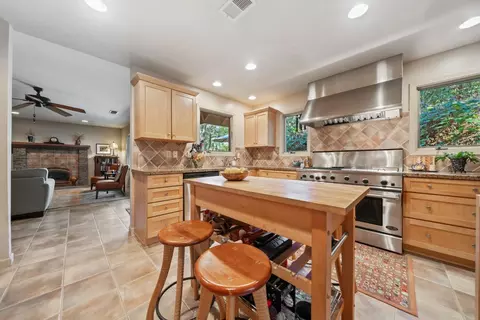 Kitchen - 12 Frontier Dr, Jackson, CA 95642 photo 2 of 7