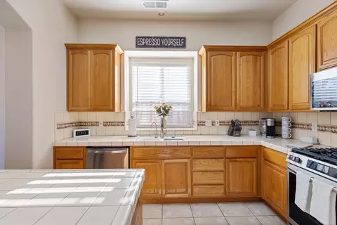 Kitchen - 2676 Paradise, Lodi, CA 95242 photo 1 of 3