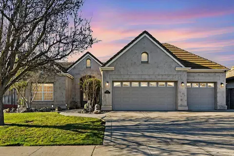 2676 Paradise, Lodi, CA 95242 photo 1