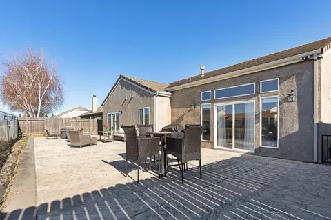 Exterior - 2676 Paradise, Lodi, CA 95242 photo 5 of 6