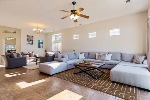 Living - 2676 Paradise, Lodi, CA 95242 photo 6 of 7