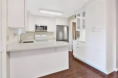 Kitchen - 2146 Bella Casa St, Davis, CA 95616 photo 2 of 3
