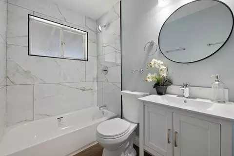 Bath - 618 Lupton St, Manteca, CA 95337 photo 1 of 1