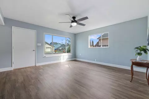 Living - 618 Lupton St, Manteca, CA 95337 photo 1 of 3