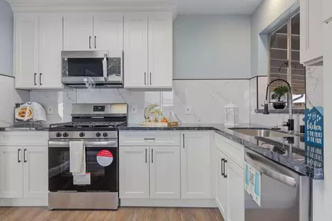 Kitchen - 618 Lupton St, Manteca, CA 95337 photo 1 of 3
