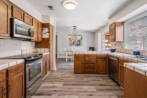930 Amaretto Dr, Tracy, CA 95376 photo 16