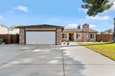930 Amaretto Dr, Tracy, CA 95376 photo 2