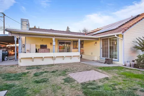 300 N Emerald Ave, Modesto, CA 95351 photo 23