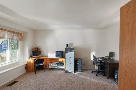 300 N Emerald Ave, Modesto, CA 95351 photo 13