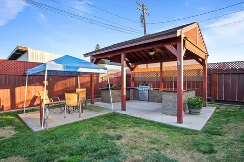 300 N Emerald Ave, Modesto, CA 95351 photo 21