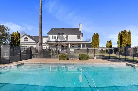 Exterior - 14682 E Live Oak Rd, Lodi, CA 95240 photo 6 of 17