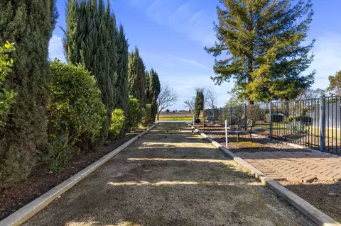 Exterior - 14682 E Live Oak Rd, Lodi, CA 95240 photo 8 of 17