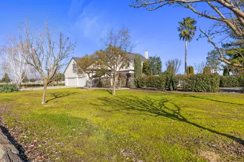 Exterior - 14682 E Live Oak Rd, Lodi, CA 95240 photo 16 of 17