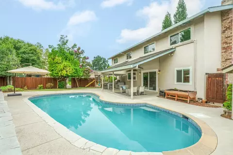 Exterior - 1100 Mcclaren Dr, Carmichael, CA 95608 photo 10 of 13