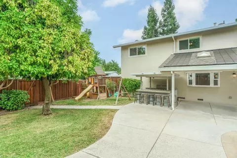 Exterior - 1100 Mcclaren Dr, Carmichael, CA 95608 photo 11 of 13