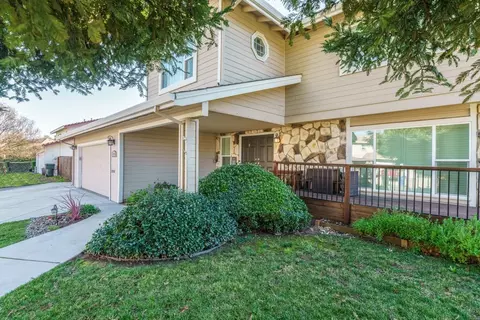 Exterior - 1100 Mcclaren Dr, Carmichael, CA 95608 photo 5 of 13