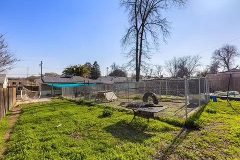 Exterior - 6921 Hazel Ave, Orangevale, CA 95662 photo 5 of 9
