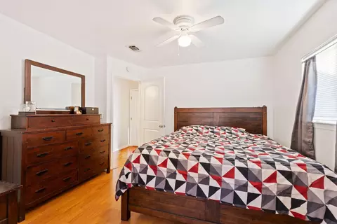 Bedroom - 6921 Hazel Ave, Orangevale, CA 95662 photo 3 of 4