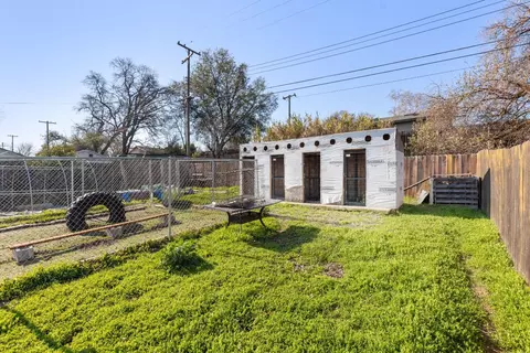Exterior - 6921 Hazel Ave, Orangevale, CA 95662 photo 4 of 9