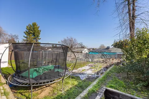 Exterior - 6921 Hazel Ave, Orangevale, CA 95662 photo 7 of 9