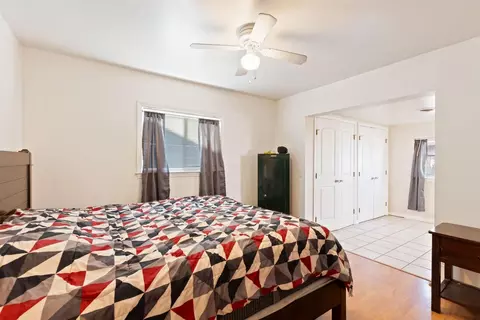 Bedroom - 6921 Hazel Ave, Orangevale, CA 95662 photo 2 of 4