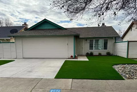 2032 Amsterdam Ln, Modesto, CA 95356 photo 1