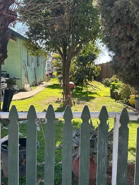 8 E South St, Tracy, CA 95376 photo 2