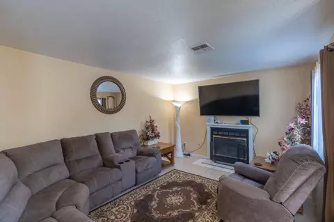 1525 Tudor Ct, Modesto, CA 95358 photo 8
