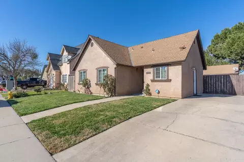 1525 Tudor Ct, Modesto, CA 95358 photo 2