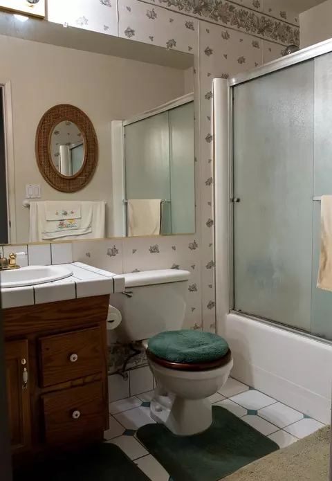 Bath - 1450 Cypress Dr, Tracy, CA 95376 photo 1 of 3