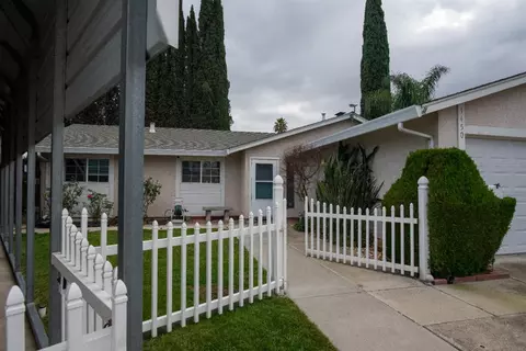 Exterior - 1450 Cypress Dr, Tracy, CA 95376 photo 1 of 8