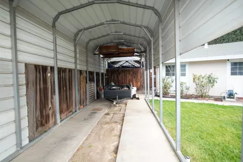 Entry Way - 1450 Cypress Dr, Tracy, CA 95376 photo 2 of 2
