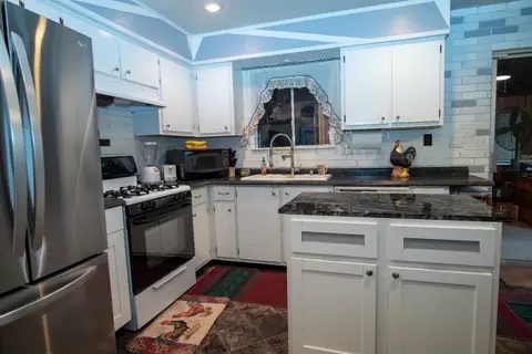 Kitchen - 1450 Cypress Dr, Tracy, CA 95376 photo 1 of 1