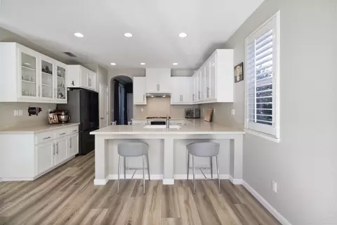 Kitchen - 1194 Scheidegger Cir, Folsom, CA 95630 photo 2 of 7