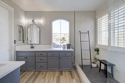 Bath - 1194 Scheidegger Cir, Folsom, CA 95630 photo 1 of 5