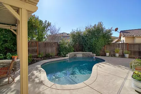 Exterior - 1194 Scheidegger Cir, Folsom, CA 95630 photo 2 of 14