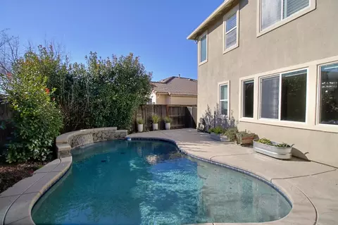 Exterior - 1194 Scheidegger Cir, Folsom, CA 95630 photo 7 of 14