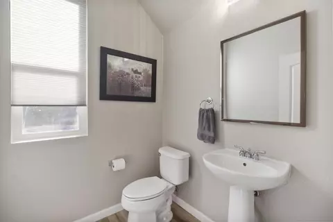 Bath - 1194 Scheidegger Cir, Folsom, CA 95630 photo 5 of 5