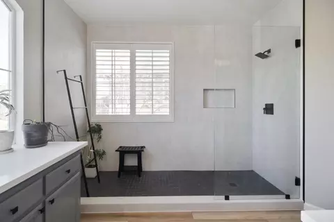 Bath - 1194 Scheidegger Cir, Folsom, CA 95630 photo 3 of 5