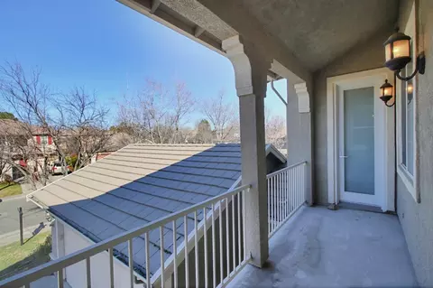 Exterior - 1194 Scheidegger Cir, Folsom, CA 95630 photo 11 of 14