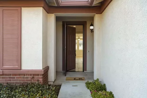 Entry Way - 2479 Redbud Way, Manteca, CA 95336 photo 1 of 4