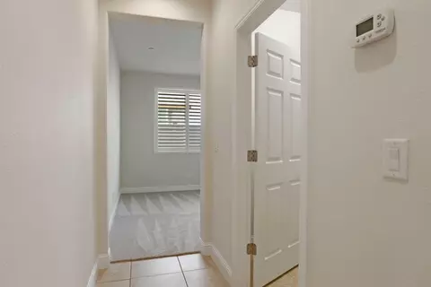 Entry Way - 2479 Redbud Way, Manteca, CA 95336 photo 3 of 4
