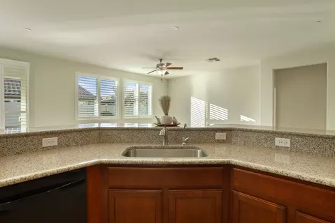 Kitchen - 2479 Redbud Way, Manteca, CA 95336 photo 3 of 6