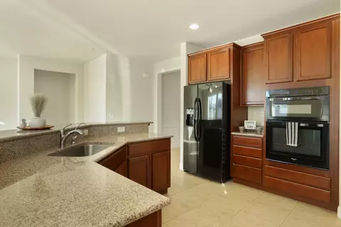 Kitchen - 2479 Redbud Way, Manteca, CA 95336 photo 5 of 6