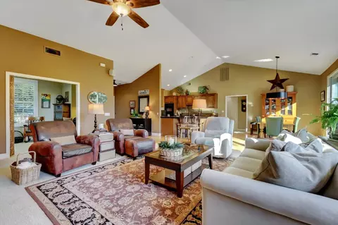 Living - 11745 Rainbow Rd, Grass Valley, CA 95949 photo 3 of 4