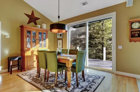 Dining - 11745 Rainbow Rd, Grass Valley, CA 95949 photo 3 of 4